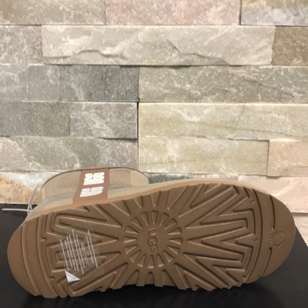 🎁 UGG Classic Clear Mini Waterproof Boots - Picture 15 of 16